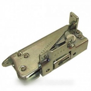 Charnière supérieure gauche/inférieure droite pour Réfrigérateur, Congélateur ARISTON C00144878